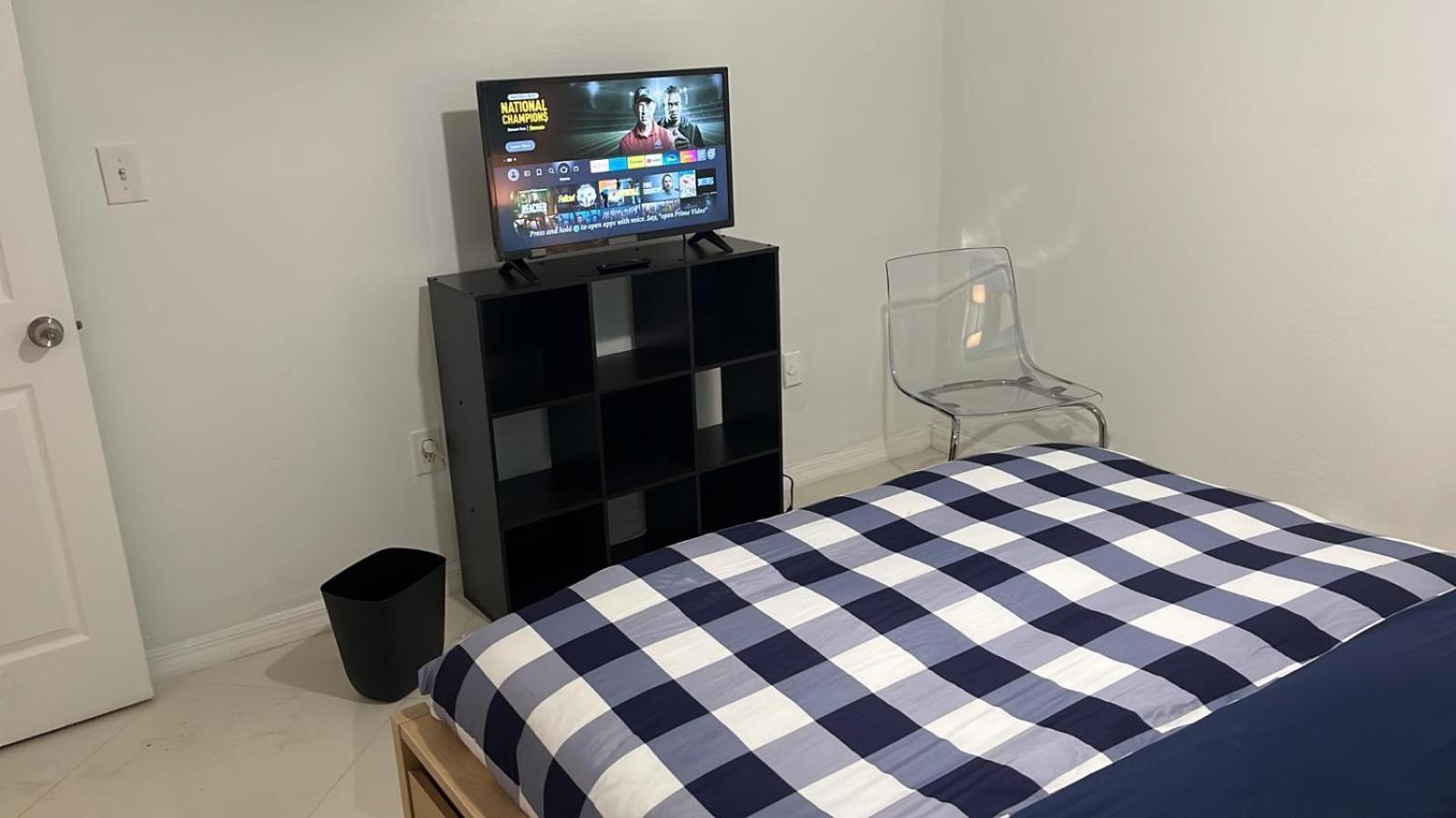 Beautiful, Fully Furnished 4Bed 2Bath House - 5 Minute Walk To Miracle Mile Downtown Coral Gables Villa Miami Exteriör bild